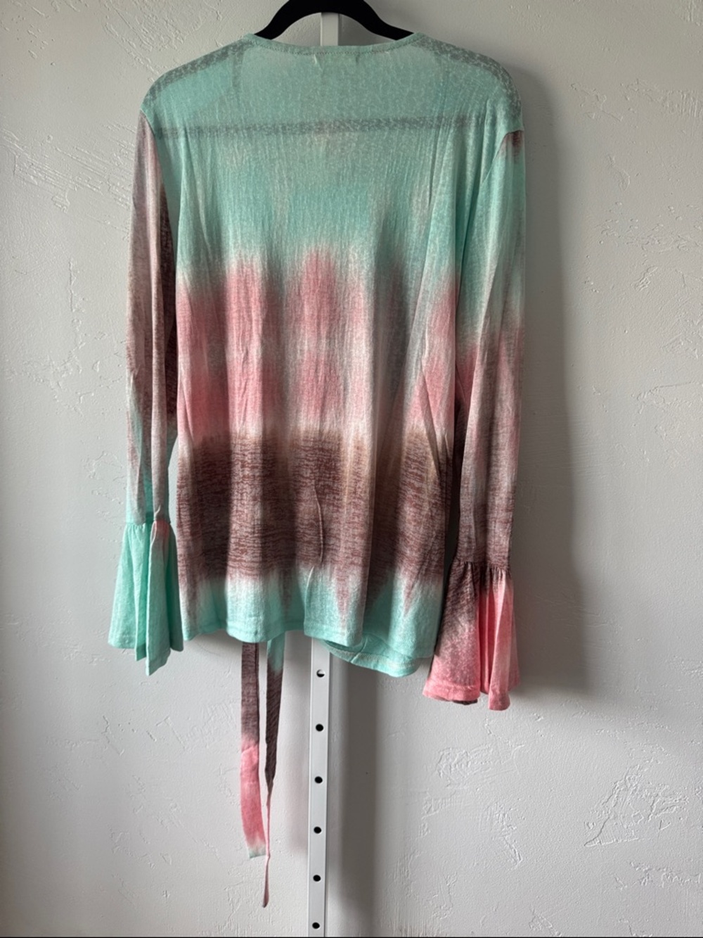 B110 And The Why  Tie Dye Tie Front Detail Long Bell Sleeve Blouse - Size: Large - Picture 6 of 10